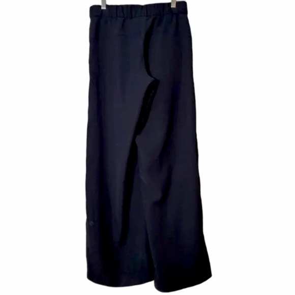 Lululemon On The Fly Flared Trouser - Picture 6 of 6